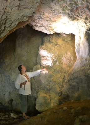 Авторський тур Солотвино, Молочний камінь, Карстовий міст Карпати/Ясіня (Закарпатська область)