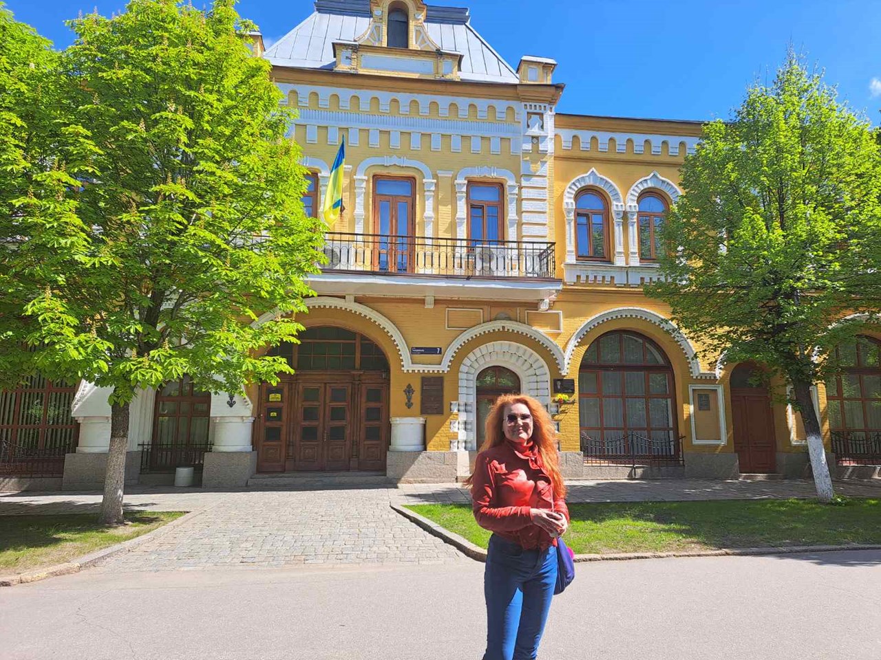 Бал тюльпанов в Кропивницком и хутор-парк Карпенко-Карого Авторский тур -  купить путевку. Цены, отзывы, программа | author-tour.com.ua