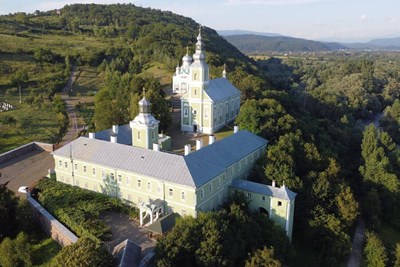 Авторський тур Боже Закарпаття: 12 храмів і монастирів Карпати/Берегове Авторський тур Боже Закарпаття: 12 храмів і монастирів Карпати/Берегове